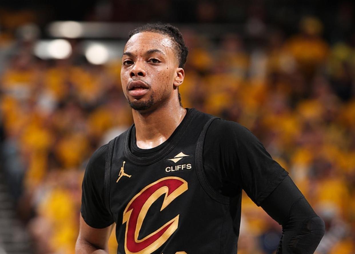  西亚卡姆生涯薪资 